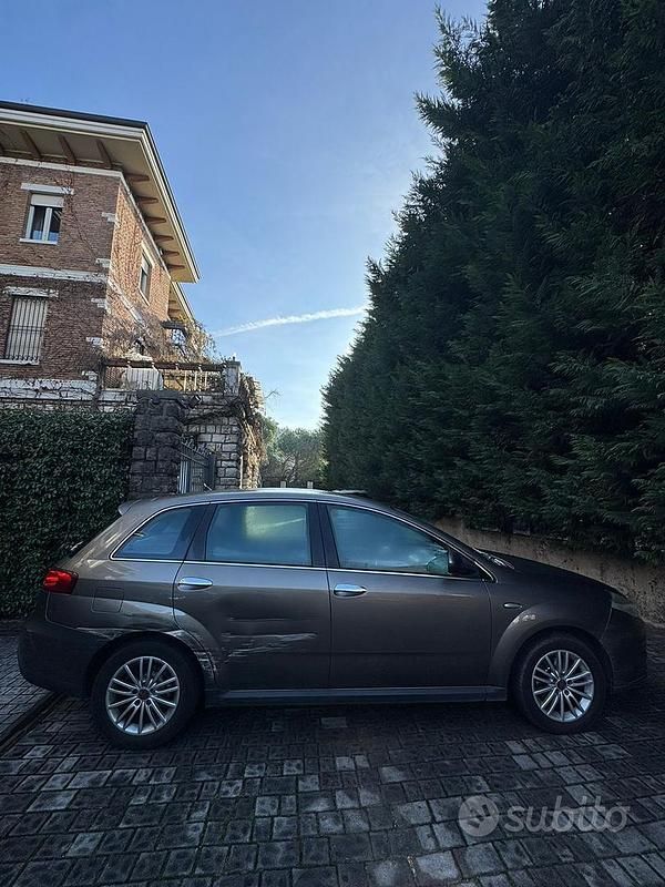 Usata Fiat Croma Emotion 150 CV (110 kW) 2007 Grigio Station wagon