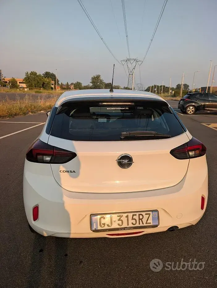 Usata Opel Corsa 101 CV (74 kW) 2022 Bianco Utilitaria
