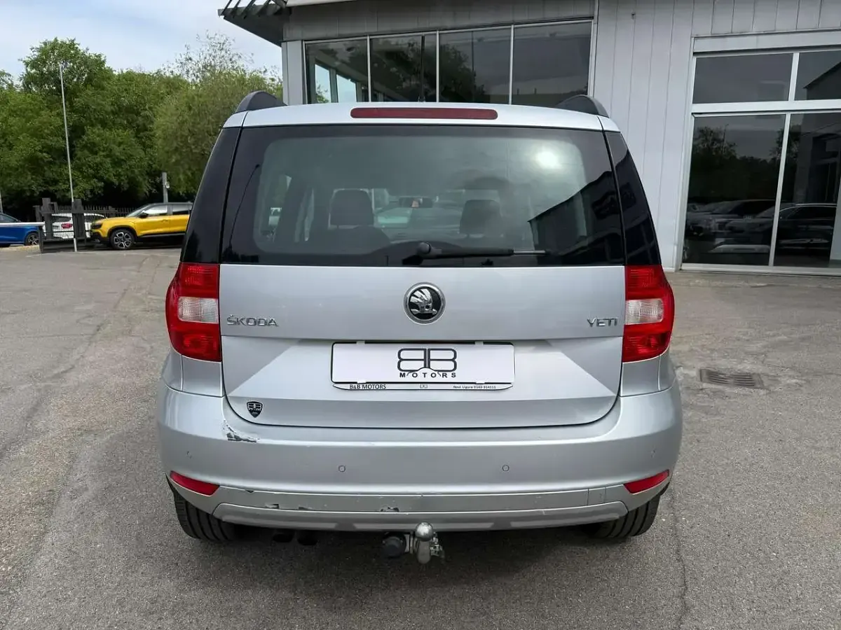 Usata Skoda Yeti Ambition 122 CV (89 kW) 2014 Argento SUV
