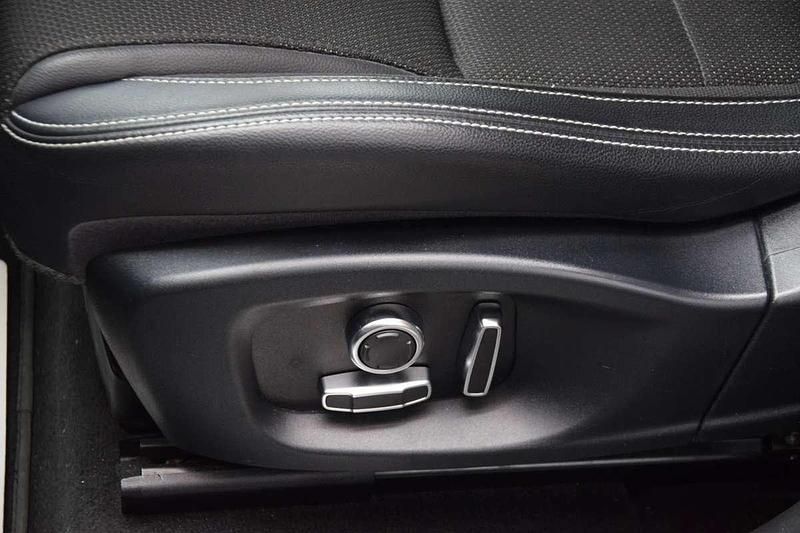 Usata Jaguar F-Pace R-Sport 179 CV (131 kW) 2018 Nero SUV