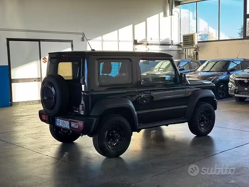 Usata Suzuki Jimny 102 CV (75 kW) 2021 Nero SUV