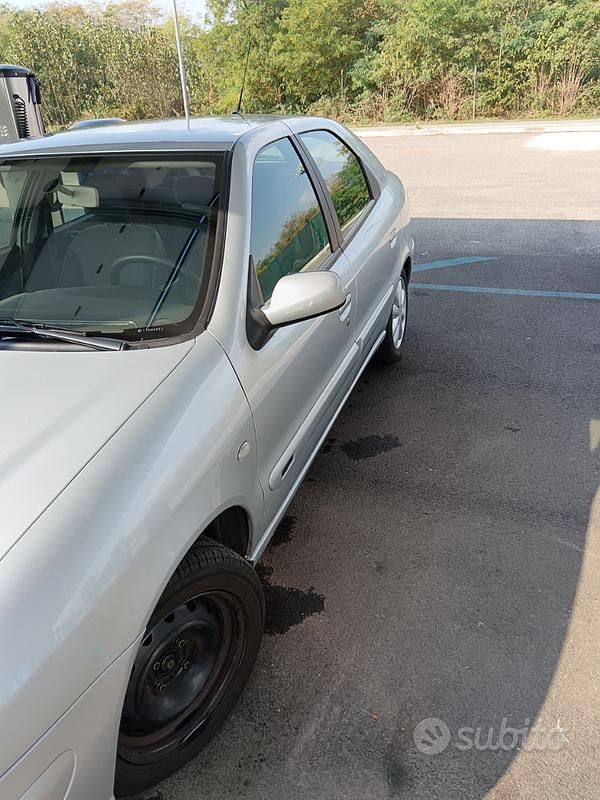 Usata Citroën Xsara 75 CV (55 kW) 2004 Grigio Berlina