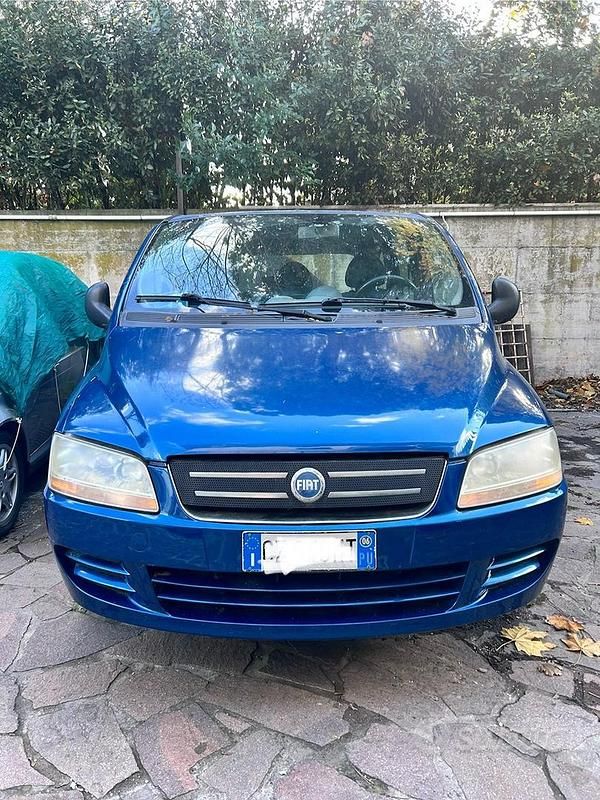 Blu Usata 2006 Fiat Multipla Monovolume | 1800 € - Immagine 1/4