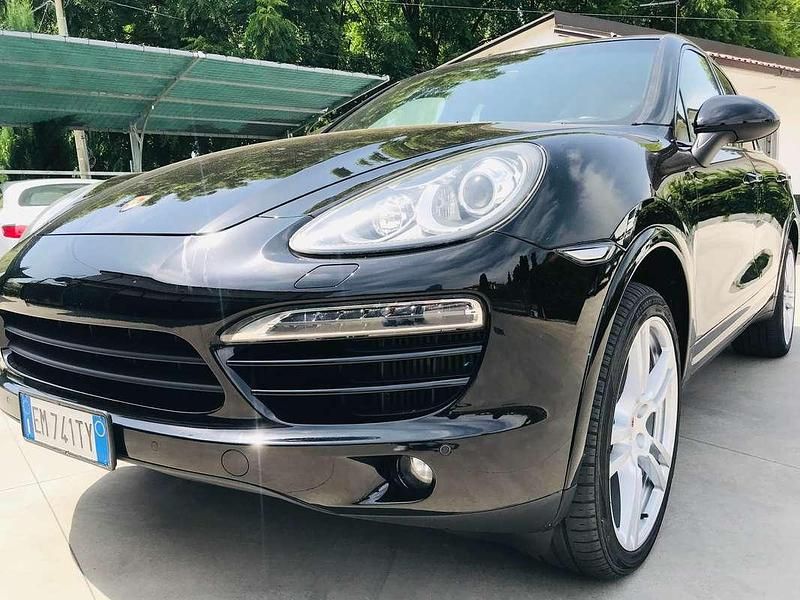 Usata Porsche Cayenne 245 CV (180 kW) 2012 Nero SUV