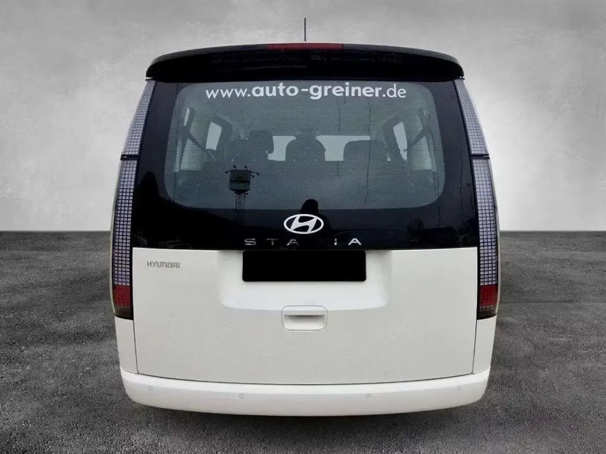 Usata Hyundai Staria 224 CV (164 kW) 2024 Bianco Monovolume