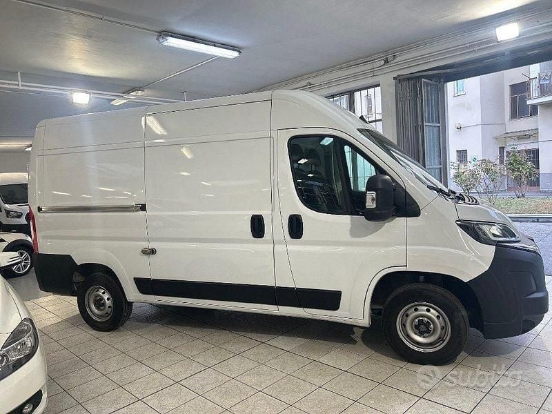 Usata Peugeot Boxer S 140 CV (102 kW) 2024 Bianco Furgone