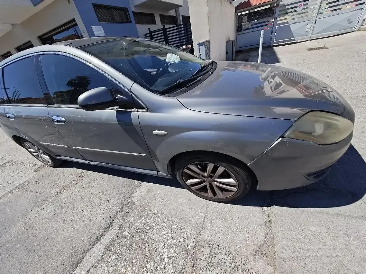 Usata Fiat Croma Emotion 150 CV (110 kW) 2010 Grigio Station wagon