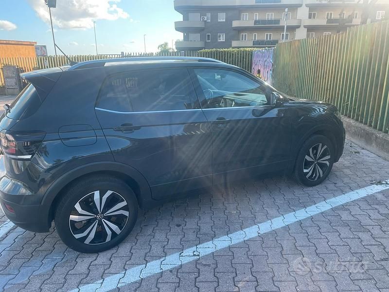 Grigio Usata 2022 VW T-Cross SUV | 18.000 € (Ottimo prezzo) - Immagine 1/4