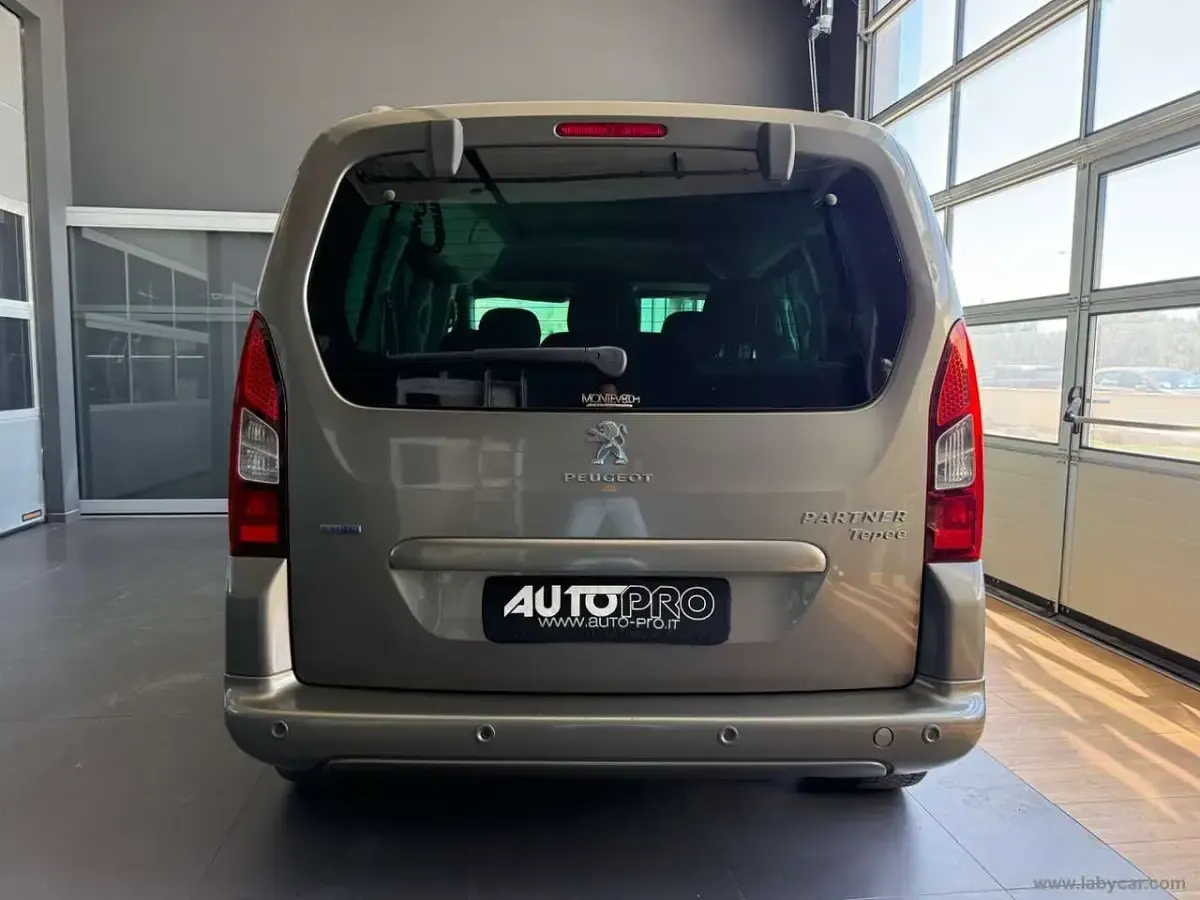 Usata Peugeot Partner Tepee Outdoor 99 CV (72 kW) 2016 Grigio Monovolume