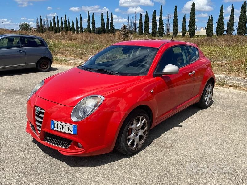 Rosso Usata 2009 Alfa Romeo MiTo Distinctive Utilitaria | 1990 € (Super prezzo) - Immagine 1/4