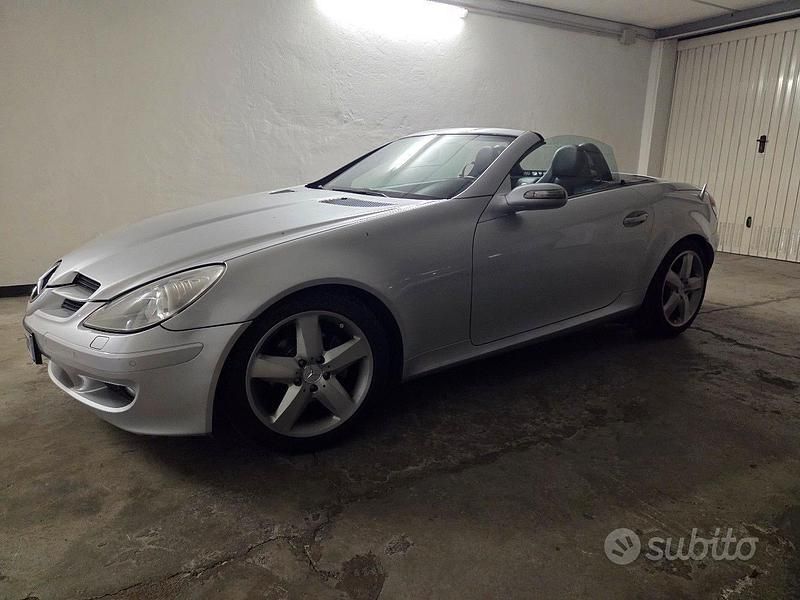Usata Mercedes SLK200 Chrome 163 CV (119 kW) 2006 Grigio Cabrio