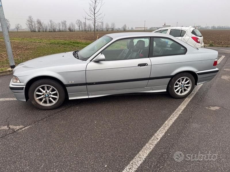 Usata BMW 318 1998 Grigio Coupé