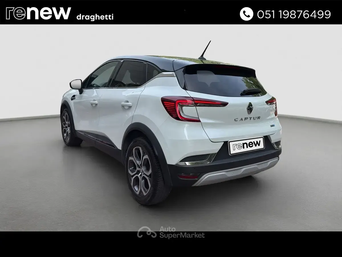 Usata Renault Captur Intens 143 CV (105 kW) 2022 Bianco SUV