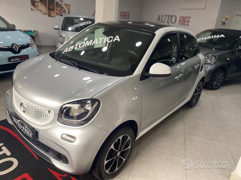 Usata Smart ForFour Passion 89 CV (65 kW) 2017 Grigio Utilitaria