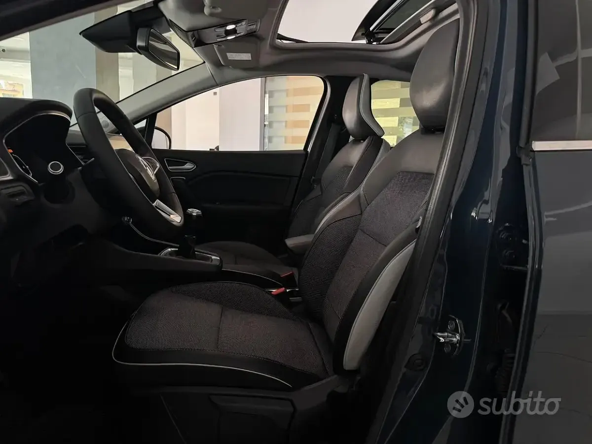 Usata Renault Captur Intens 101 CV (74 kW) 2020 Grigio SUV