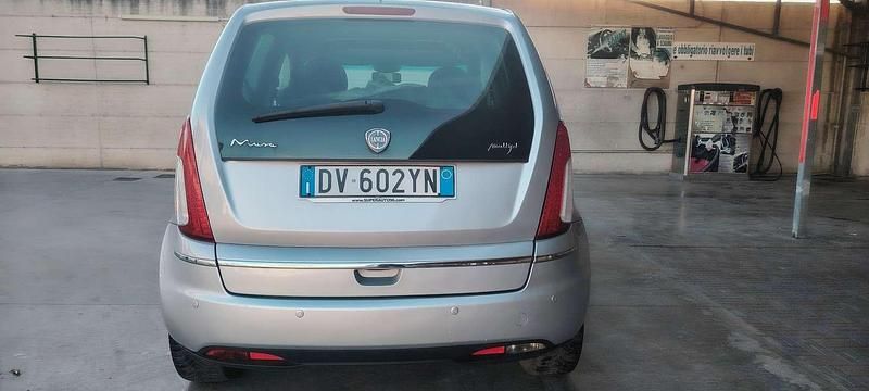 Usata Lancia Musa 90 CV (66 kW) 2008 Monovolume