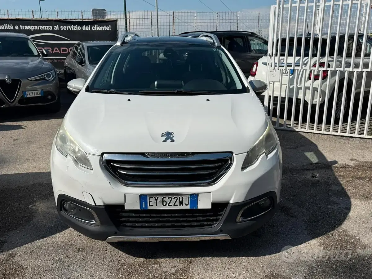 Usata Peugeot 2008 Allure 115 CV (84 kW) 2015 Bianco SUV