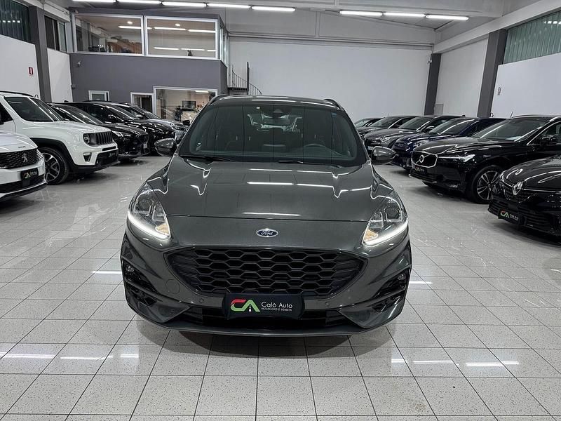 Usata Ford Kuga ST-Line 152 CV (111 kW) 2022 Grigio SUV
