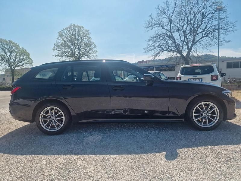 Usata BMW 320e Advantage 190 CV (139 kW) 2020 Nero Station wagon