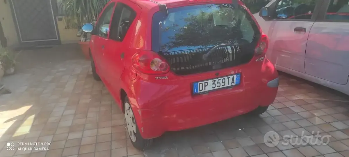 Usata Toyota Aygo 68 CV (50 kW) 2009 Rosso Utilitaria