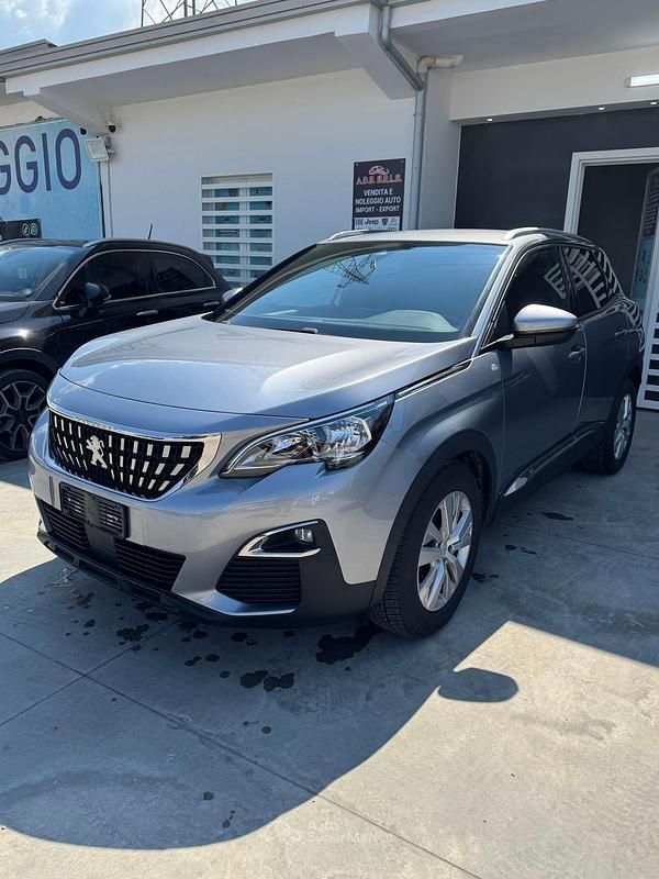 Usata Peugeot 3008 131 CV (96 kW) 2018 Argento SUV