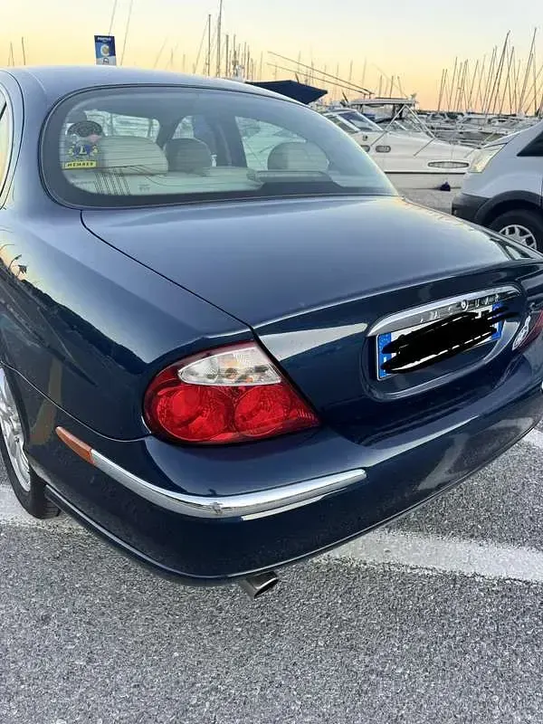 Usata Jaguar S-Type Executive 238 CV (175 kW) 2000 Bluazzurro Berlina
