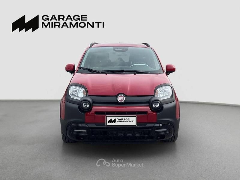 Usado Fiat Panda Cross Cross 69 HP (50 kW) 2025 Vermelho Citadino