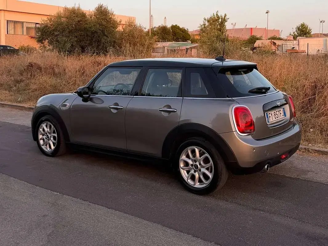 Usata Mini Cooper 136 CV (100 kW) 2019 Grigio Utilitaria