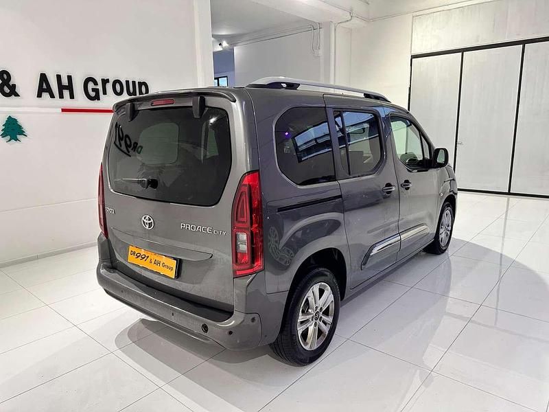 Usata Toyota Proace City City 102 CV (75 kW) 2021 Grigio Monovolume