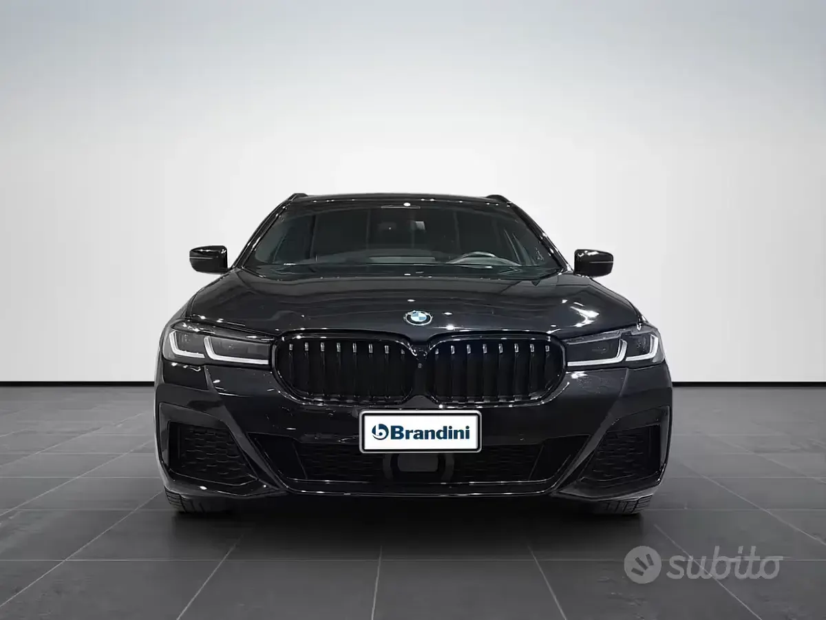 Usata BMW 520 M Sport 190 CV (139 kW) 2023 Nero Station wagon