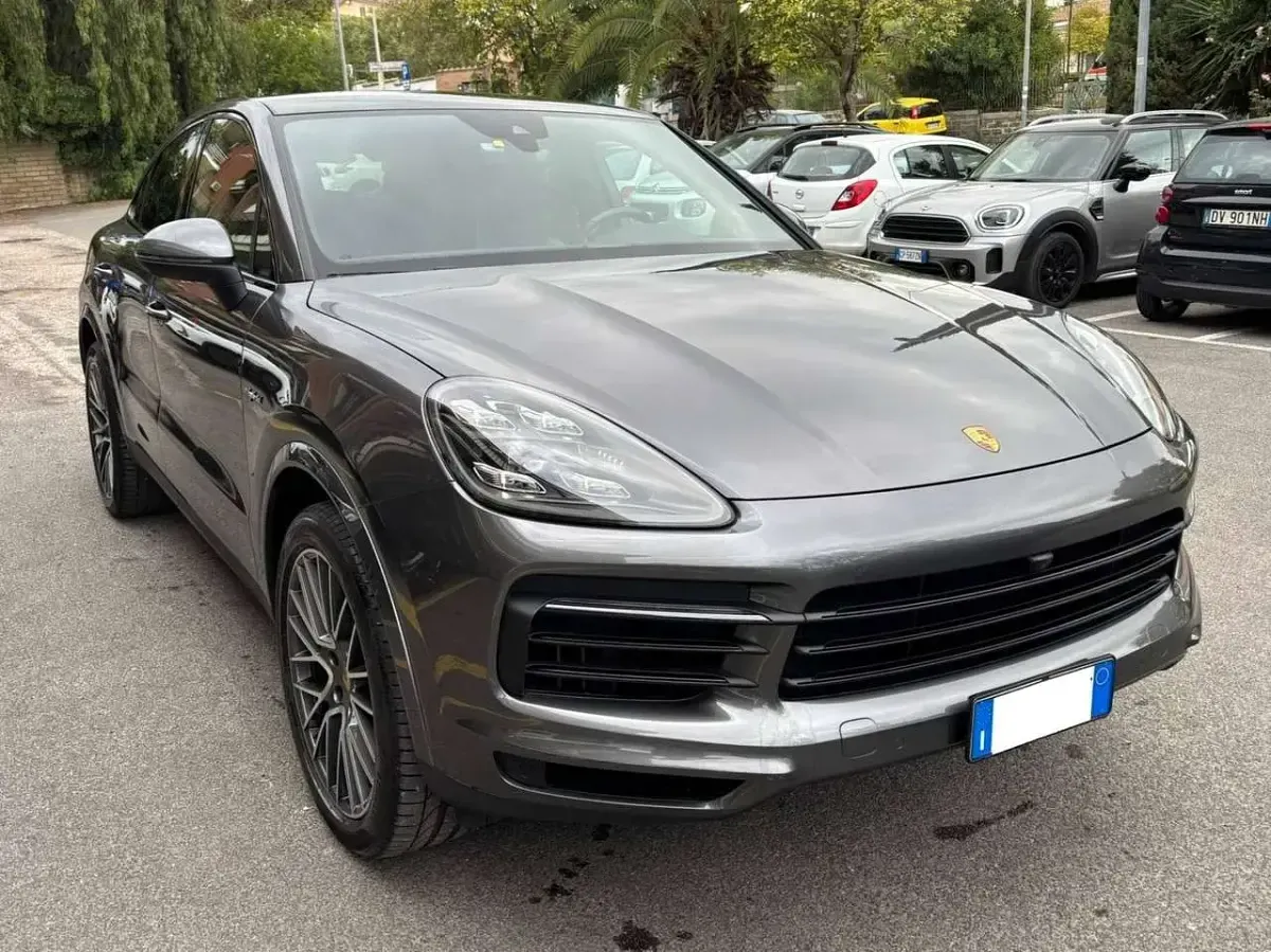 Usata Porsche Cayenne Coupe 340 CV (250 kW) 2020 Grigio Coupé
