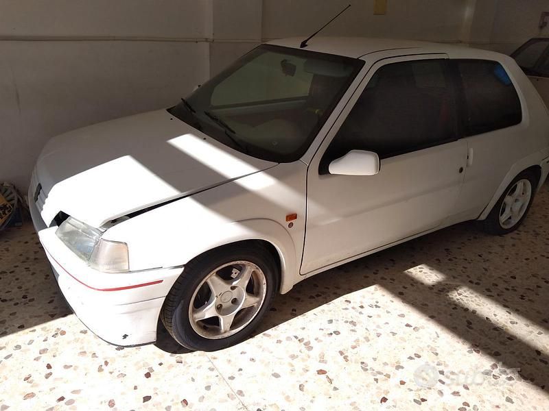 Bianco Usata 1995 Peugeot 106 Due volumi | 7500 € - Immagine 1/4