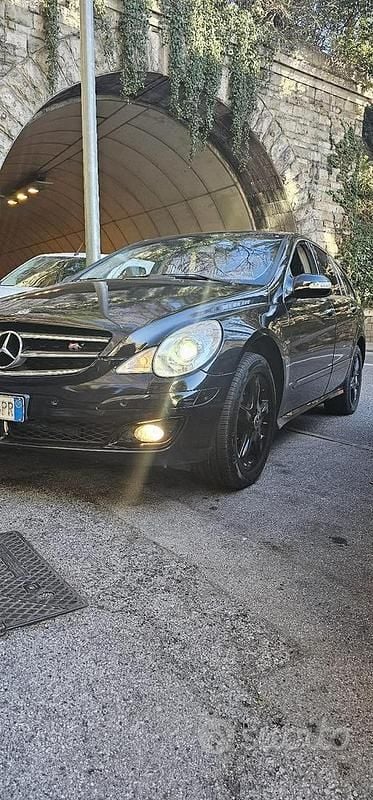 Usata Mercedes R320 224 CV (164 kW) 2007 Monovolume