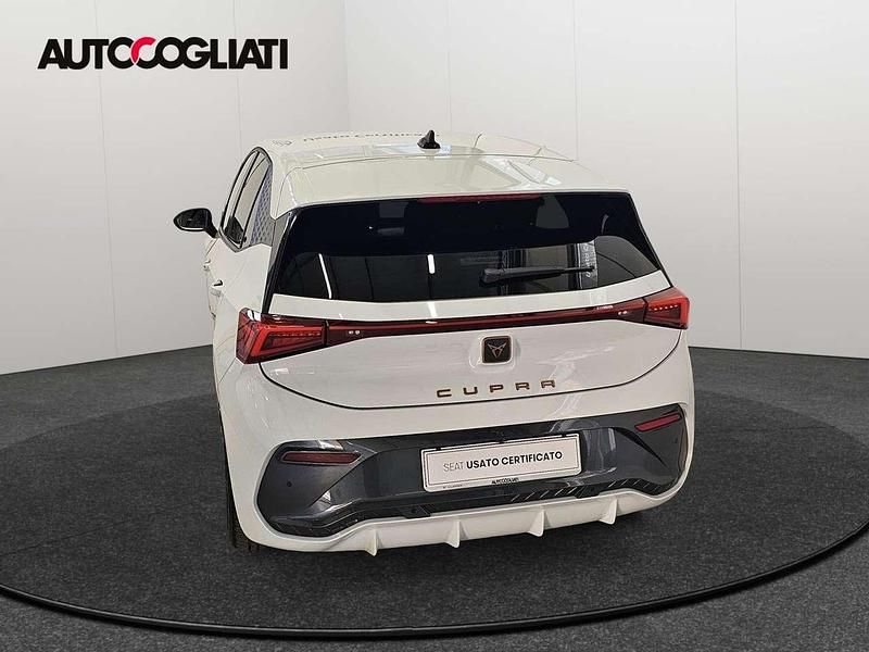 Usata Cupra Born 69 kW (95 CV) 2023 Bianco nevada Utilitaria