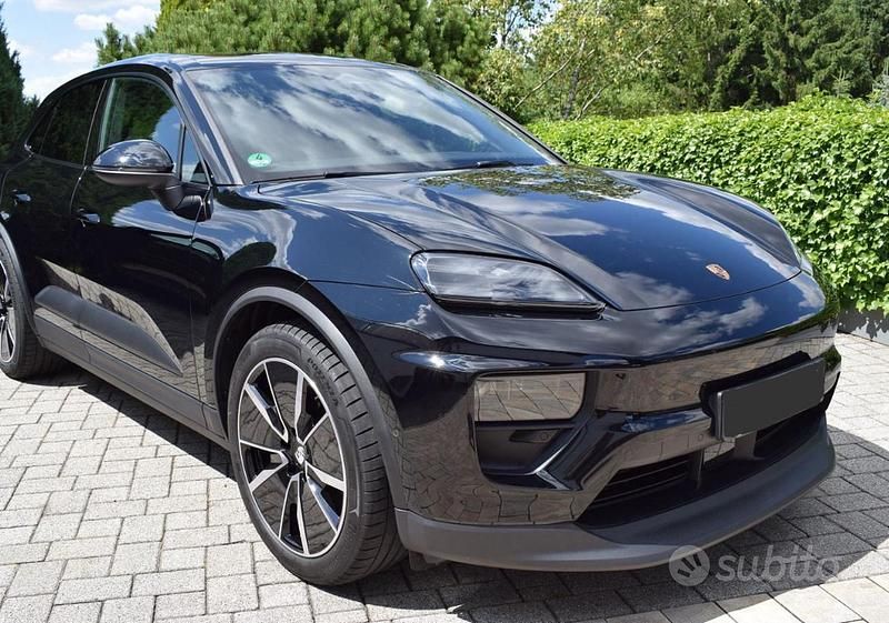 Usata Porsche Macan Electric 264 kW (360 CV) 2025 Nero SUV