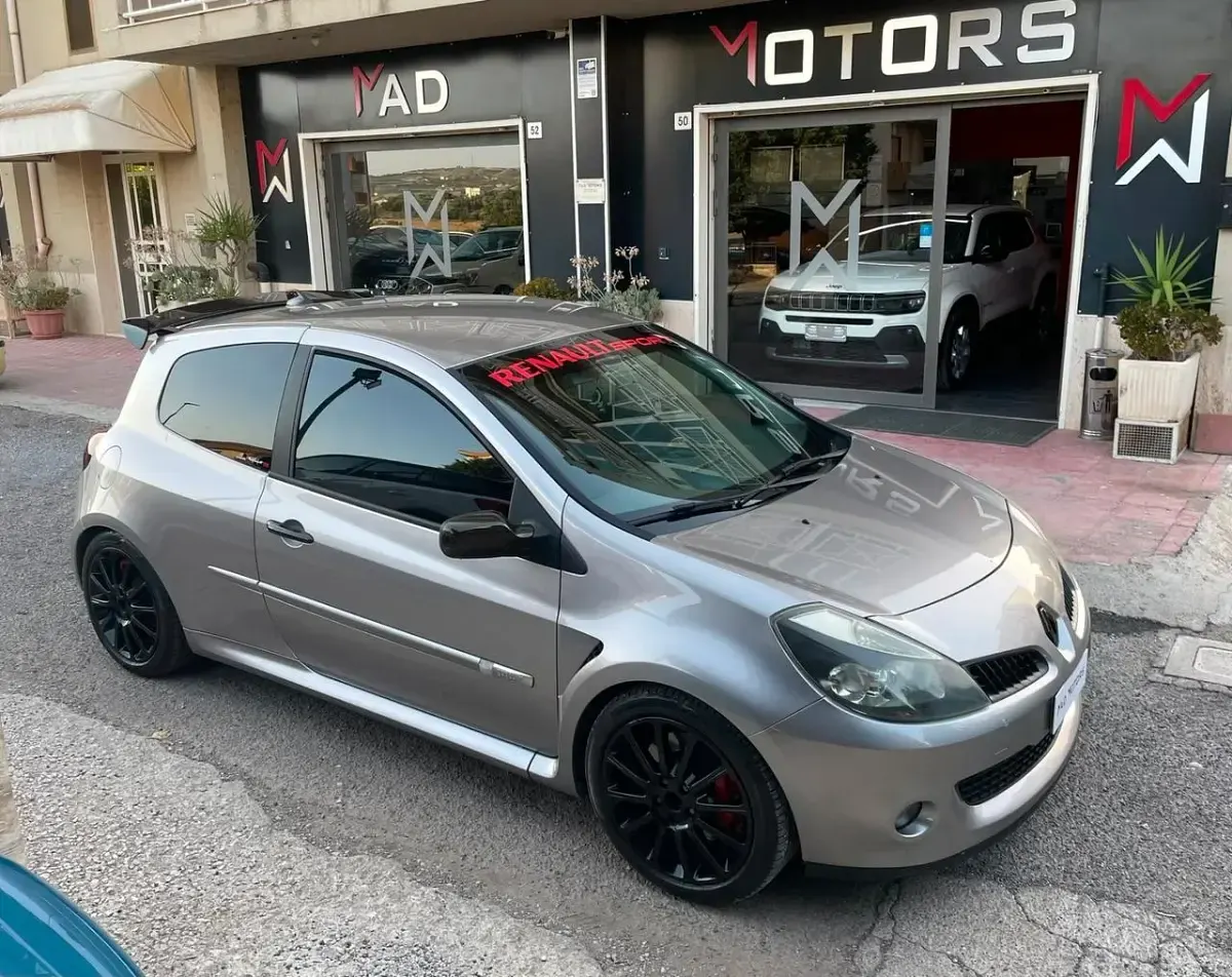 Usata Renault Clio II R.S. 200 CV (147 kW) 2007 Grigio Berlina