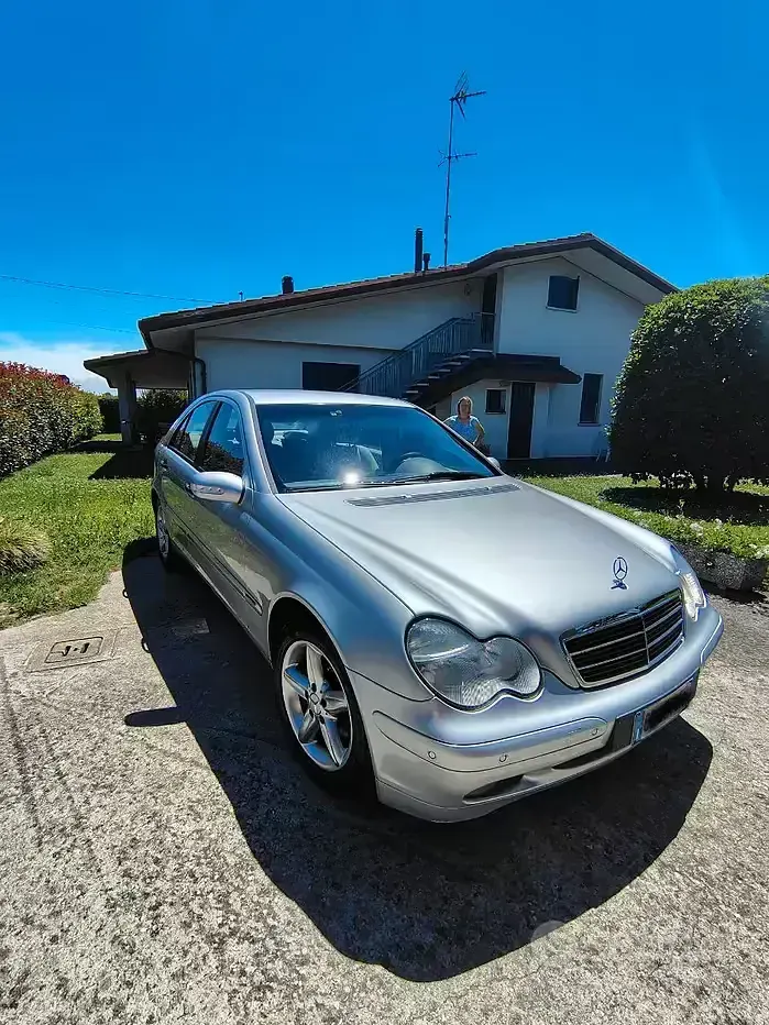 Usata Mercedes C220 150 CV (110 kW) 2004 Berlina