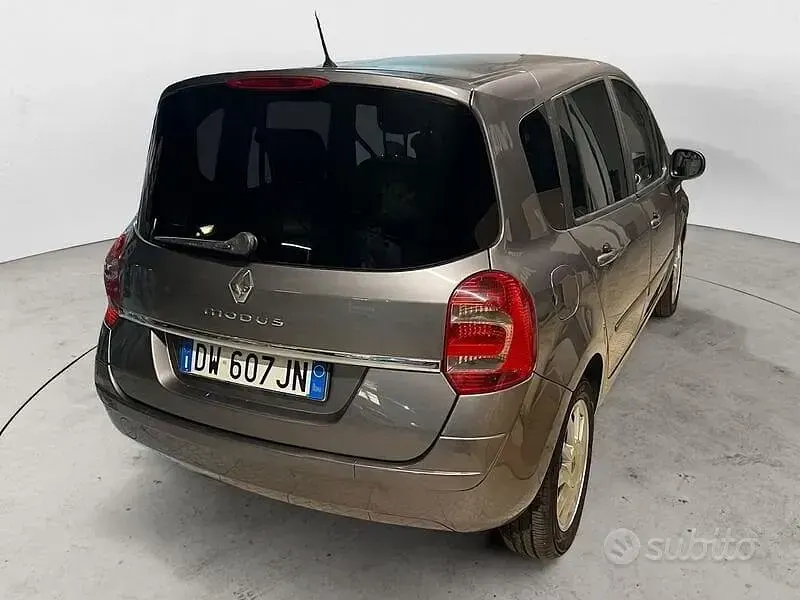 Usata Renault Modus Dynamique 74 CV (54 kW) 2009 Grigio Monovolume