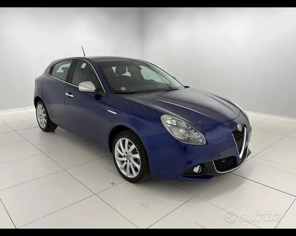 Usata Alfa Romeo Giulietta Ti 120 CV (88 kW) 2020 Blu Utilitaria