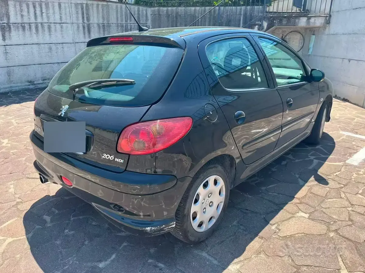 Usata Peugeot 206 68 CV (50 kW) 2008 Nero Berlina
