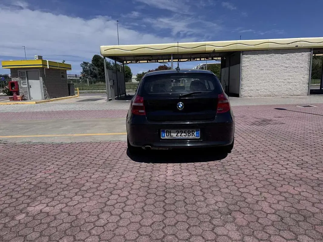 Usata BMW 118 143 CV (105 kW) 2007 Nero Utilitaria