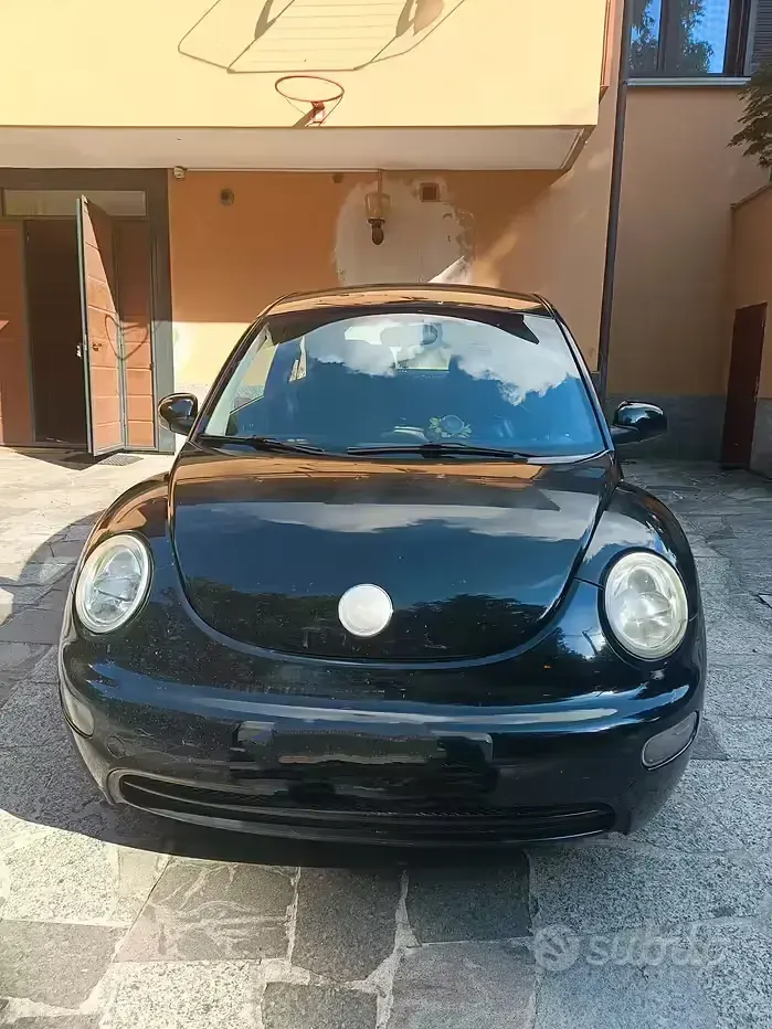 Usata VW New Beetle 90 CV (66 kW) 2003 Nero Utilitaria