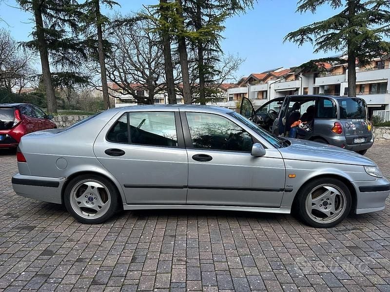 Begagnad Saab 9-5 185 HK (136 kW) 2000 Grå Sedan