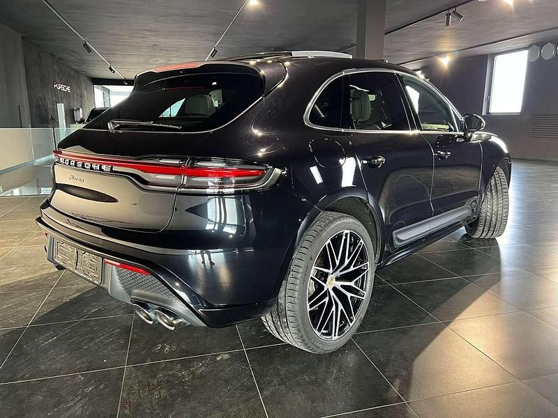 Usata Porsche Macan Chrono 265 CV (194 kW) 2021 Nero jet met. SUV