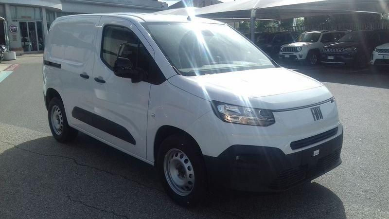 Bianco Usata 2024 Fiat e-Doblò Monovolume | 27.950 € (Buon prezzo) - Immagine 1/4