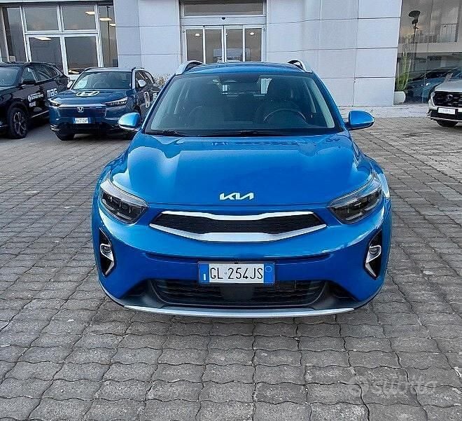 Usata Kia Stonic Urban 84 CV (61 kW) 2022 Blu SUV