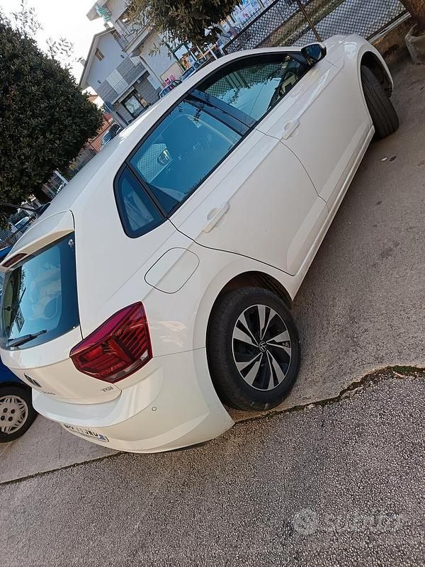 Usata VW Polo 90 CV (66 kW) 2021 Bianco Utilitaria