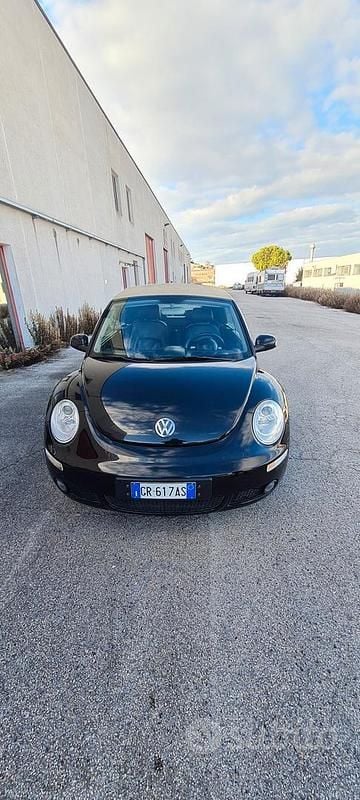 Usata VW New Beetle 105 CV (77 kW) 2008 Nero Utilitaria