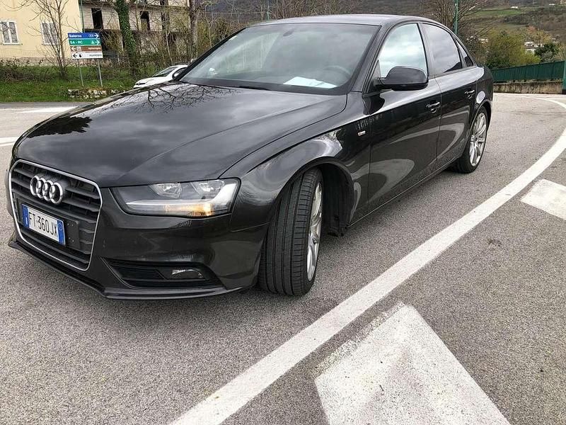 Usata Audi A4 Ambiente 143 CV (105 kW) 2012 Grigio Berlina