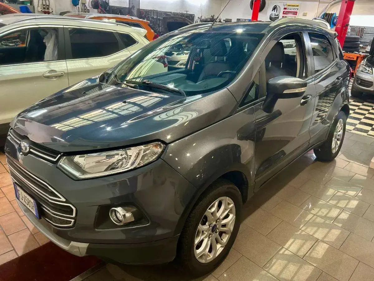 Usata Ford Ecosport Titanium 95 CV (69 kW) 2017 Grigio SUV